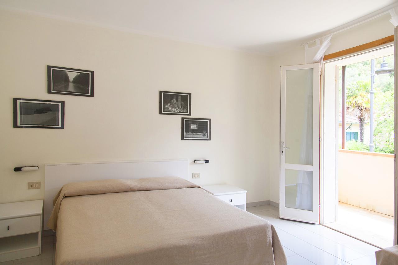 Residence Hotel Villa Mare Portoferraio Exterior foto