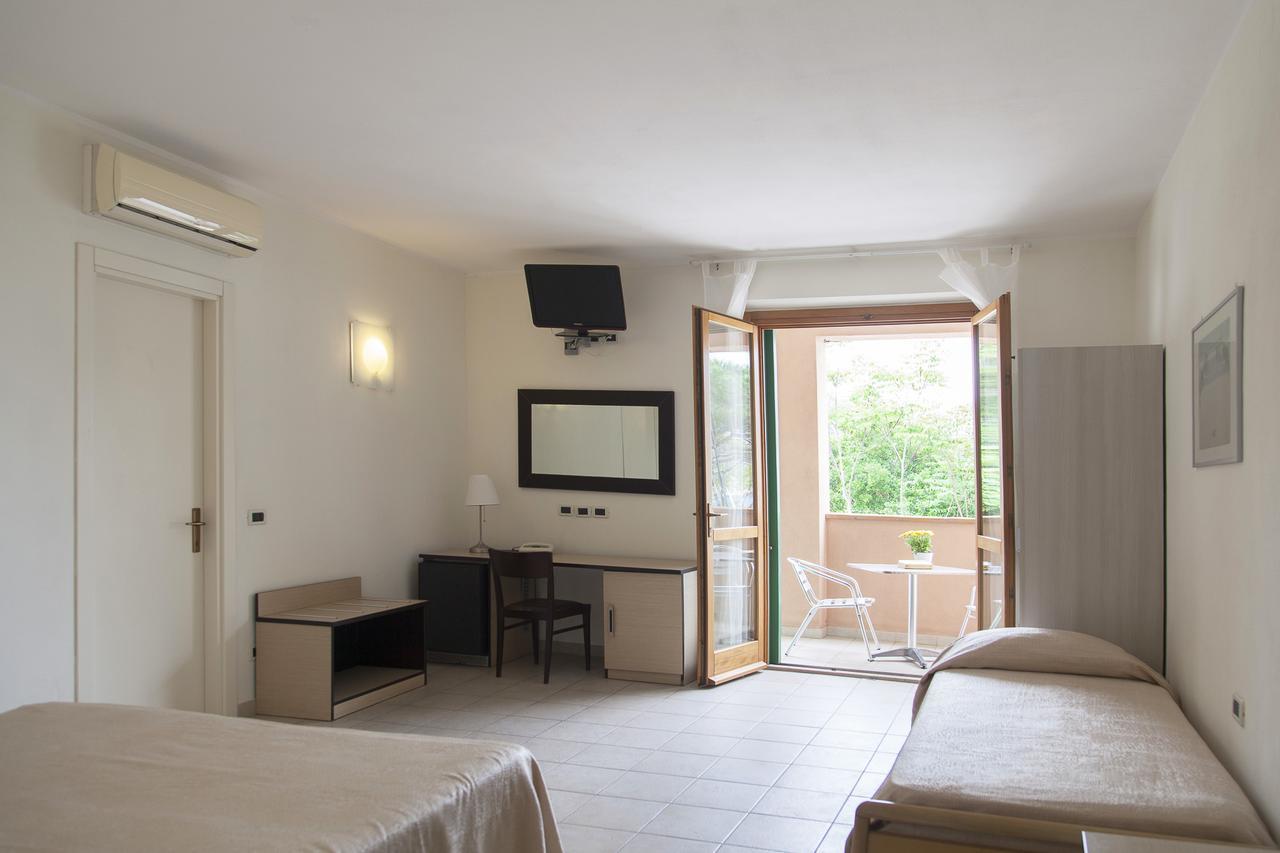 Residence Hotel Villa Mare Portoferraio Exterior foto